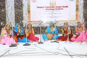 TRADITIONAL SONG PERFORMANCE IN YOUTH FESTIVAL